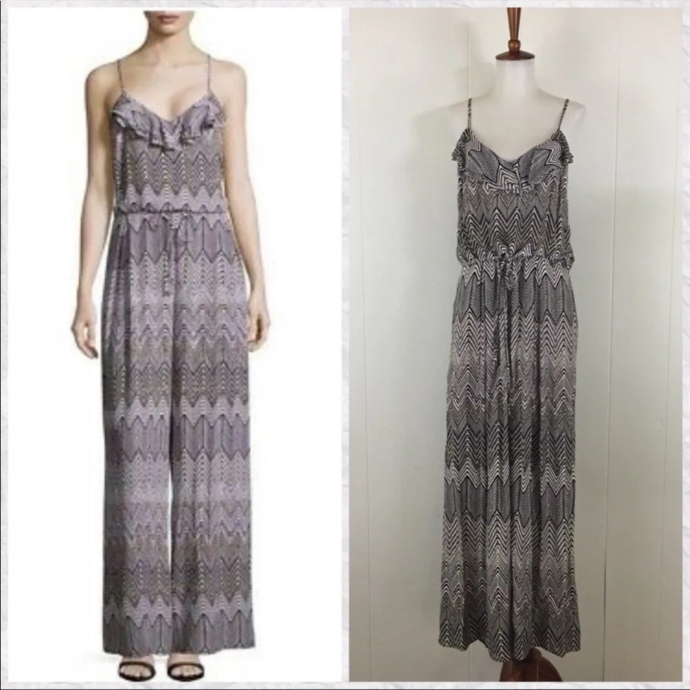 Karen Millen Chevron Jumpsuit‎ Women’s 6 Sleeveless V-Neck
